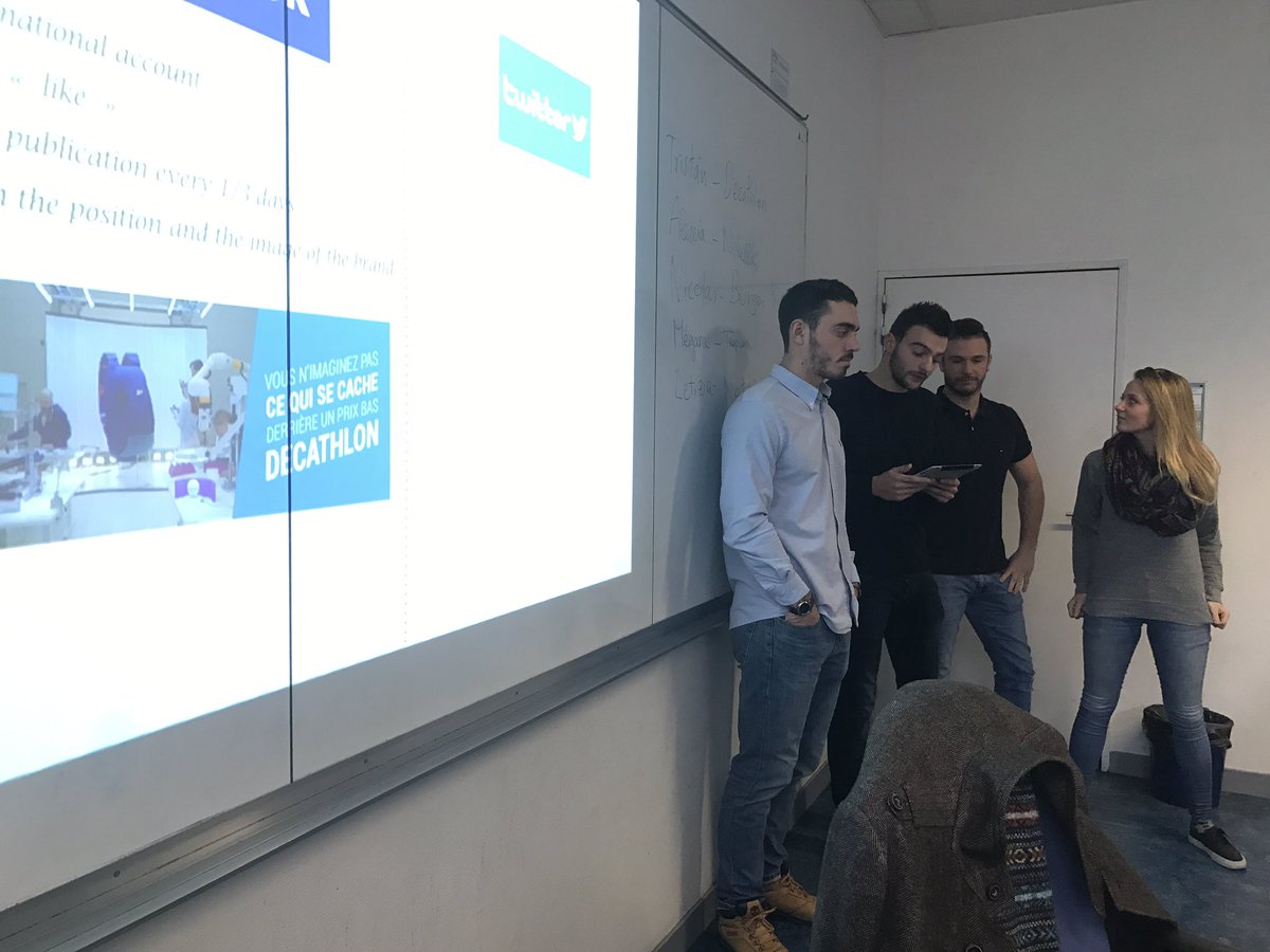 ACollot's tweet photo. In live #iaelyon2017 #decathlon #seminar @supervakero https://t.co/UGKyB5z6yf