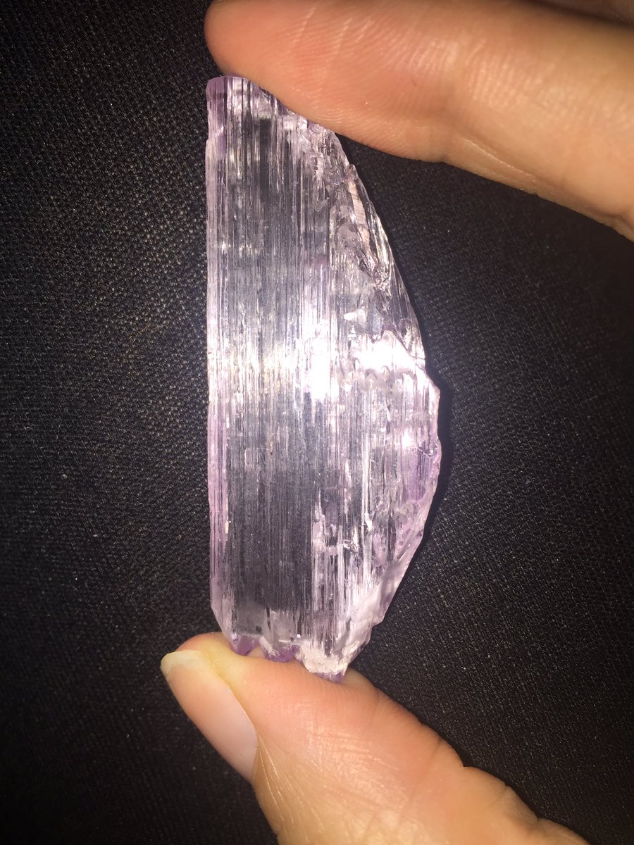 InfiniteusRocks's tweet image. Kunzite