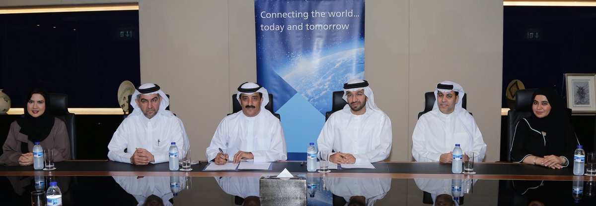 DXBMediaOffice's tweet photo. .@DubaiCulture &amp; @DubaiAirports sign MoU to provide reading opportunities for passengers in airport arrival and departure lounges #Dubai https://t.co/TrDiH91eQV