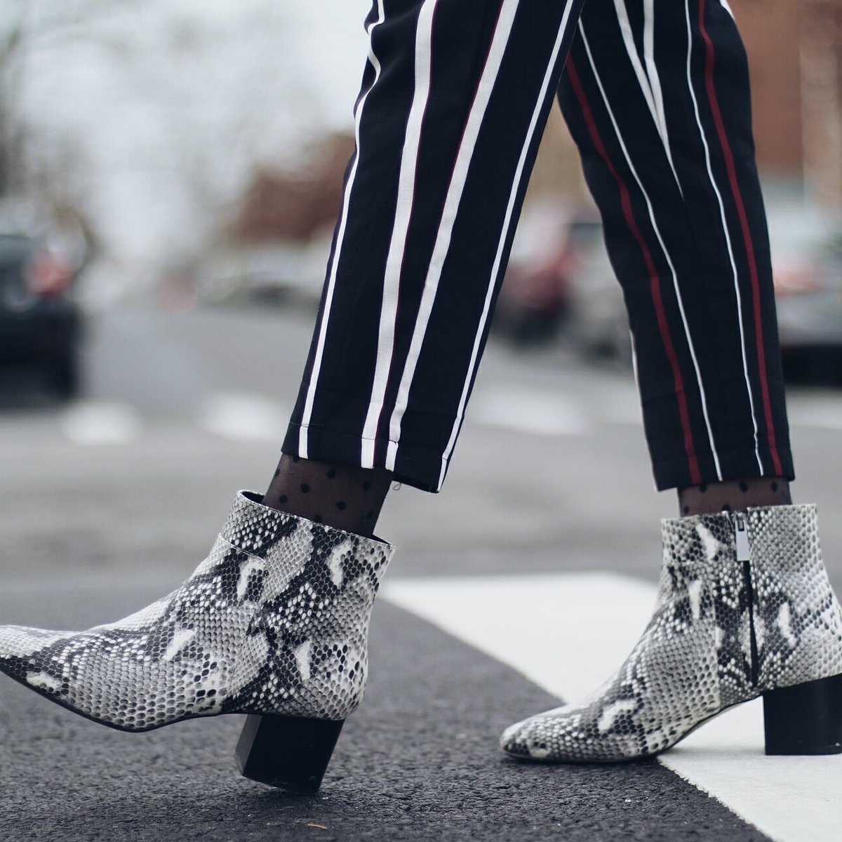 sneak peek of tomorrow's outfit post, all about prints and how to mix and match.💥 #blogger #fashionblogger #newyork #ootd