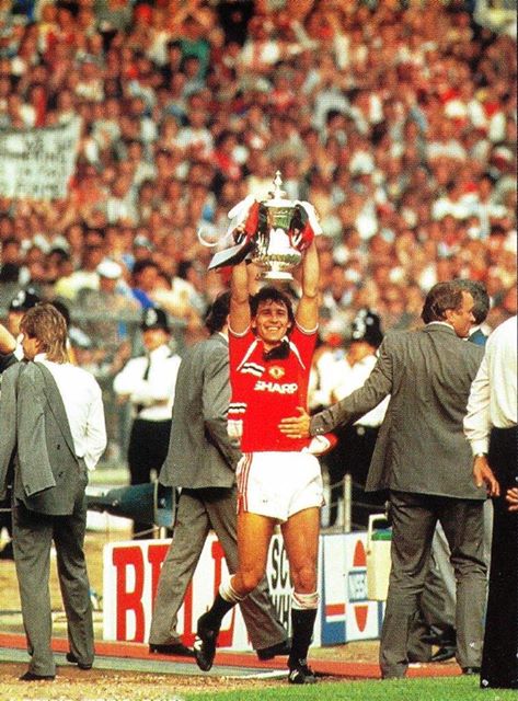 Happy birthday to Man United legend Bryan Robson!     