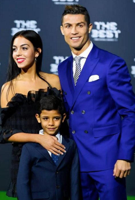 TSportStars_AFR's tweet photo. Congratulation to Cristiano Ronaldo!! He was named the world's best player at the inaugural Best Fifa Football Awards in Zurich. https://t.co/kSGvo6v6Mi