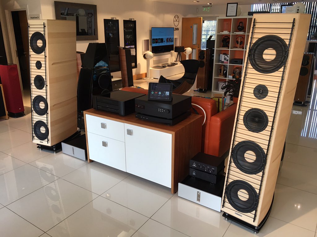 stoneaudio.co.uk on Twitter: "Using @roonlabs through our dCS Rossini.  Sounding amazing straight into GamuT M250i mono power amplifiers &amp;  GamuT's flagship Zodiac speakers https://t.co/EuxGUVN49E" / Twitter