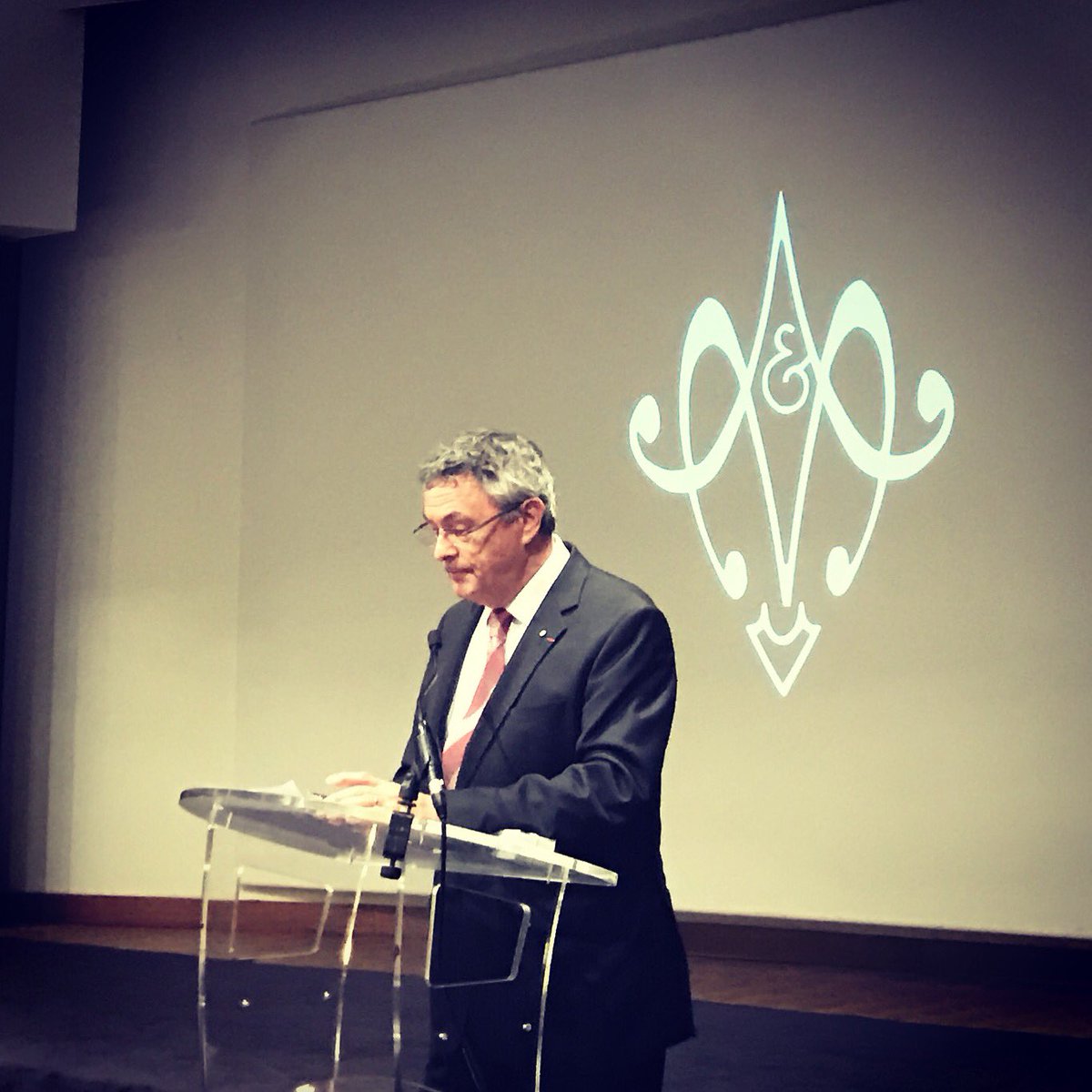 Jacques Paccard, présente les voeux  2017 de <a href="/AM_Alumni/">Arts&Métiers Alumni</a>