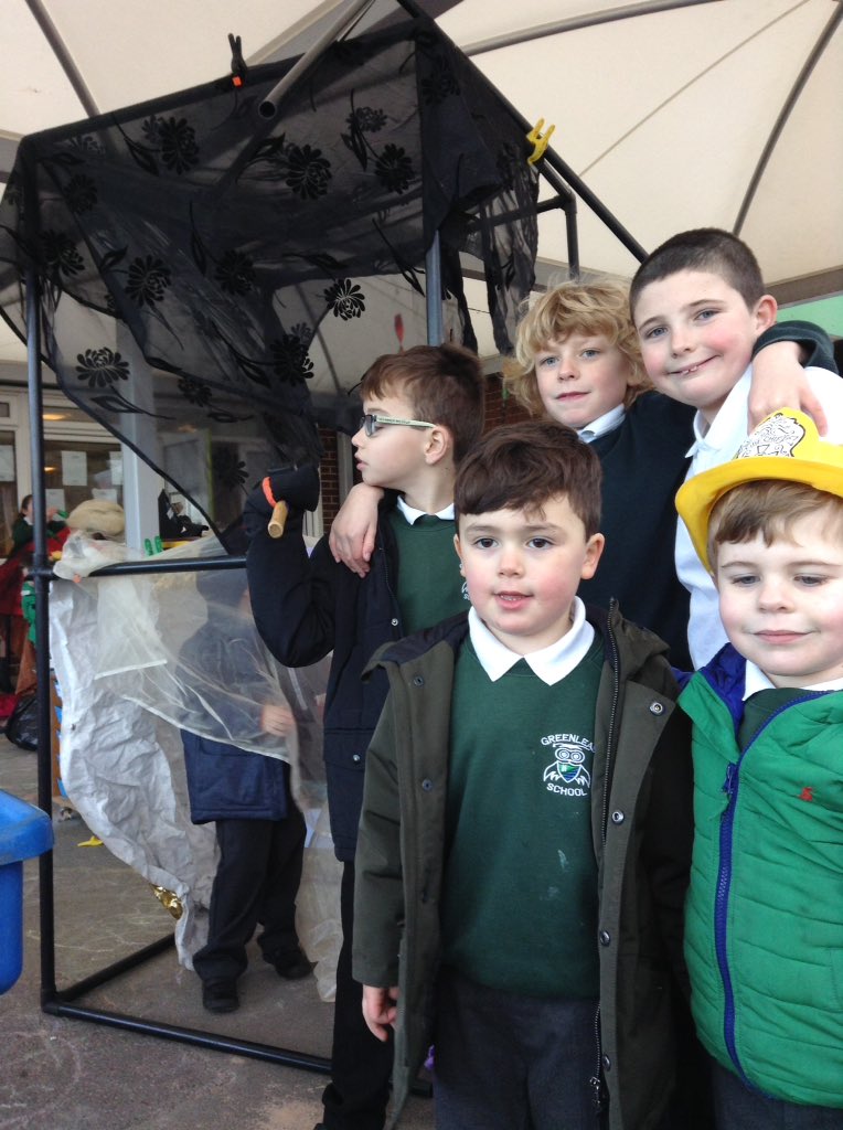 greenleasps's tweet photo. F2 and Year 5 Den building rockets #blastofftospace #coundown #outdoorlearning https://t.co/UzblYmzUA3