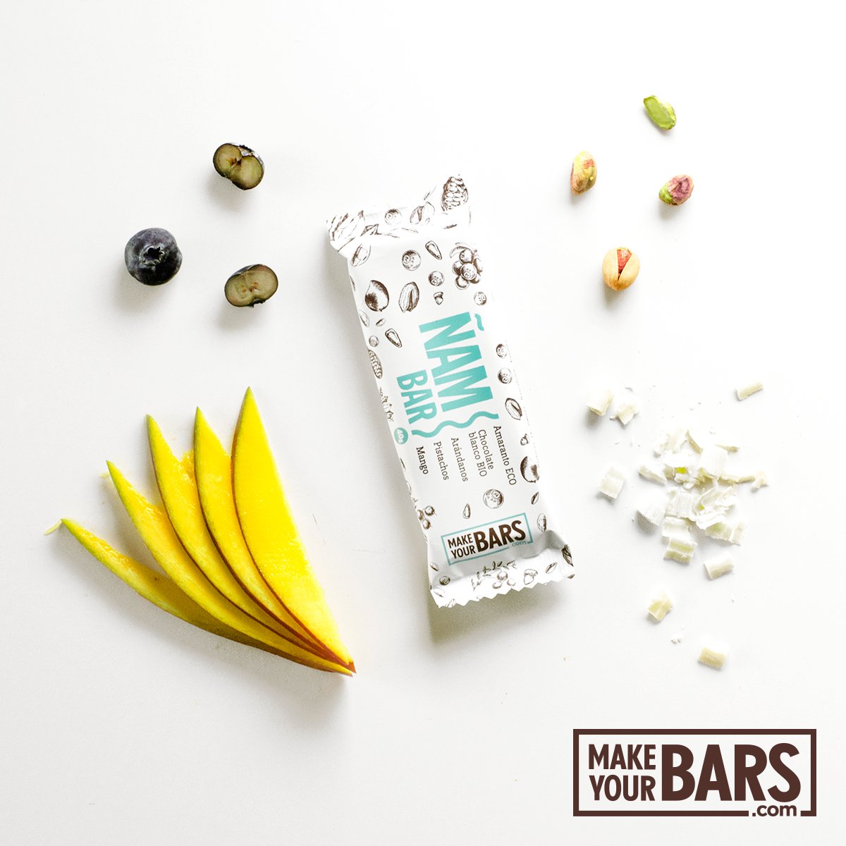 Y si el día se complica…😏 ¡ÑAM! Tómate unos minutos y disfruta con nuestra barrita
favorita #makeyourbars. 😋¡Ideal entre horas! ✔