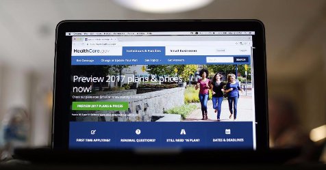 chicagotribune's tweet photo. Local leaders plead with Chicagoans to sign up for health insurance through Obamacare as Republicans plan teardown https://t.co/Q7bQX2k0ZY https://t.co/1NwaFUOR6C