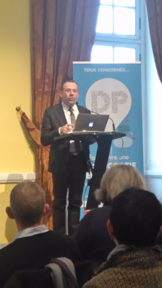 Maire <a href="/VilledeBlois/">Ville de Blois</a> à la tribune, journée Démocratie ouverte avec les innovateurs démocratiques… <a href="/OpenGovfr/">Démocratie Ouverte (Archivé)</a> <a href="/RCvaldeLoire/">Région Centre-Val de Loire</a> <a href="/E3DFrance/">E3D-Environnement</a>