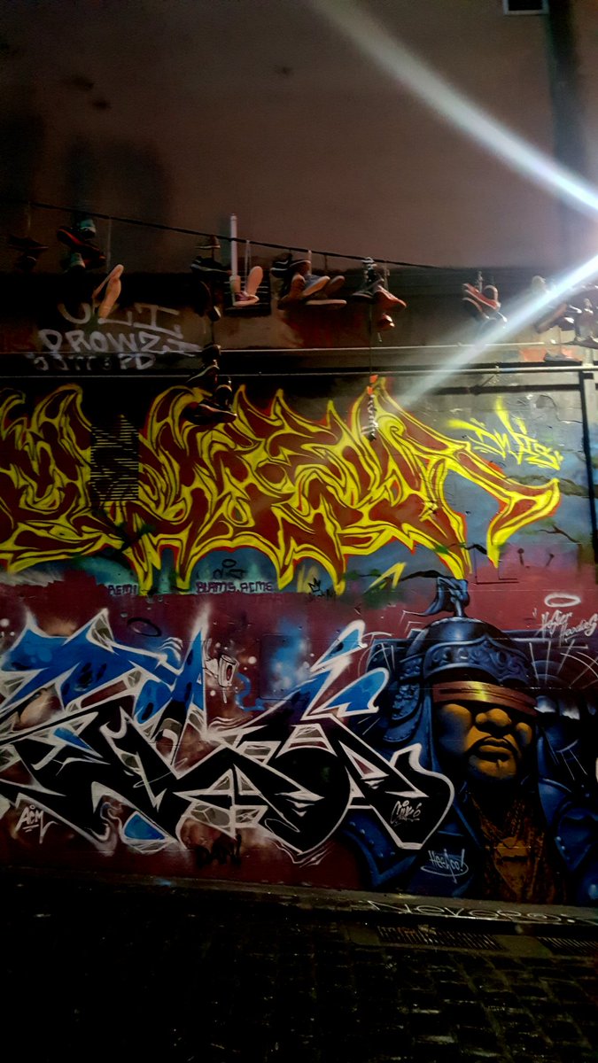 ripewords's tweet photo. Love your city laneways @Melbourne https://t.co/JUswJNp1pV
