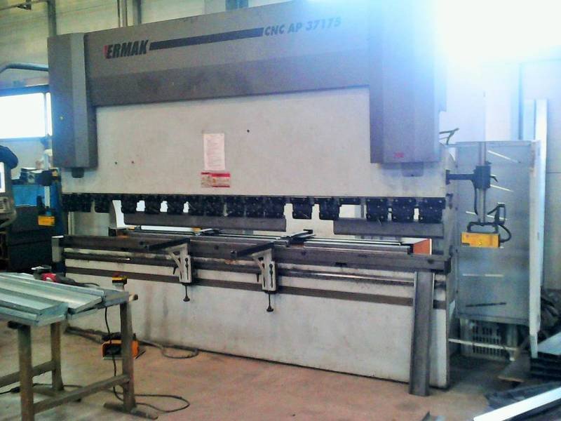 DrazbaHR's tweet photo. #CNC preša #Ermak AP 37175, godište 2012, početna cijena 20.000 € https://t.co/Mvl4UgQ4yy #ponude #strojevi #drazba #oprema #machines https://t.co/SlZwku8Xvm