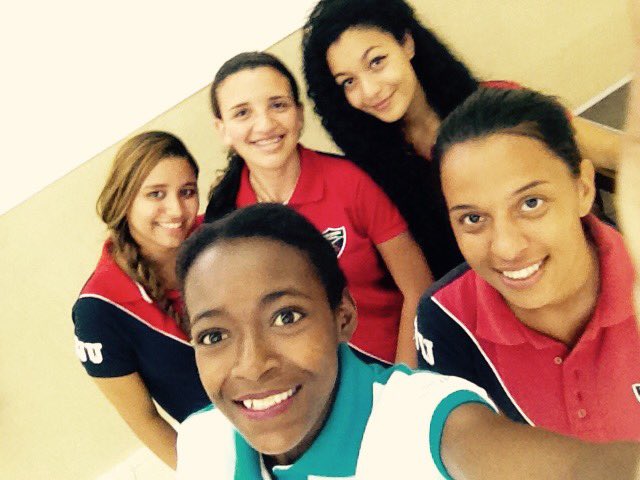 daianamidia1's tweet photo. Bom e ser da fju
#AmoEssaFamília https://t.co/cy1inYMbxP