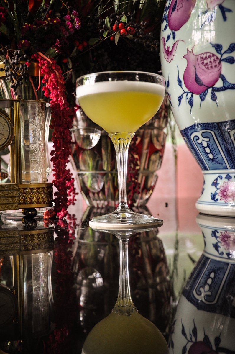 Fiid_Mx's tweet photo. Uno de nuestros favoritos en #LaRoma: Dietrich con su menú del chef Pedro Martín y coctelería diseñada por Mika Rousseau #hotspotmx https://t.co/EhBPCX7lQD