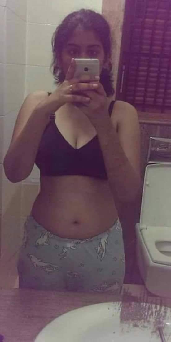 Roshniibabe's tweet photo. Selfie in the night https://t.co/XANve5wEDe