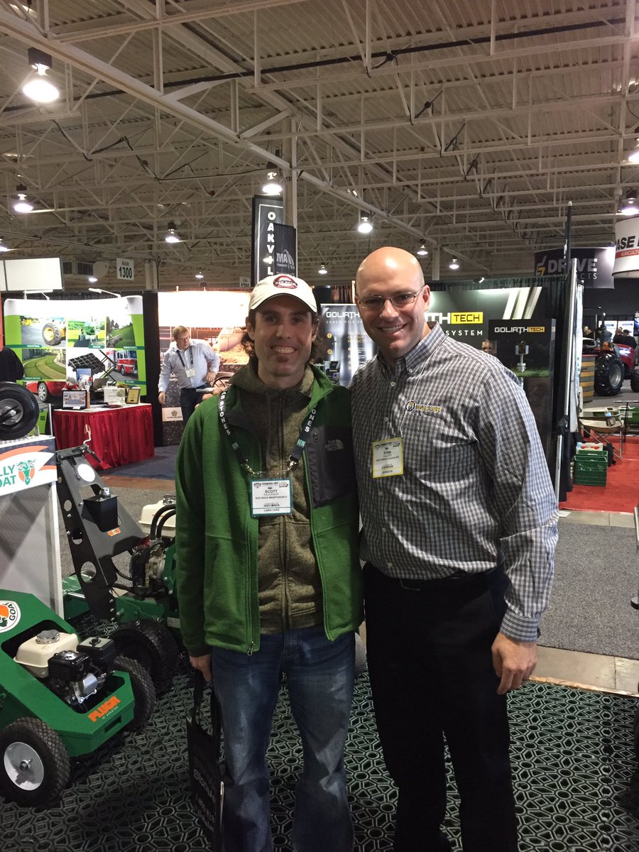 redrockmaint's tweet photo. Met Ryan Walker today at #LOCongress #walkermower @walkermowers @propowercanada thanks for the shirt https://t.co/lEHvj3FfHg