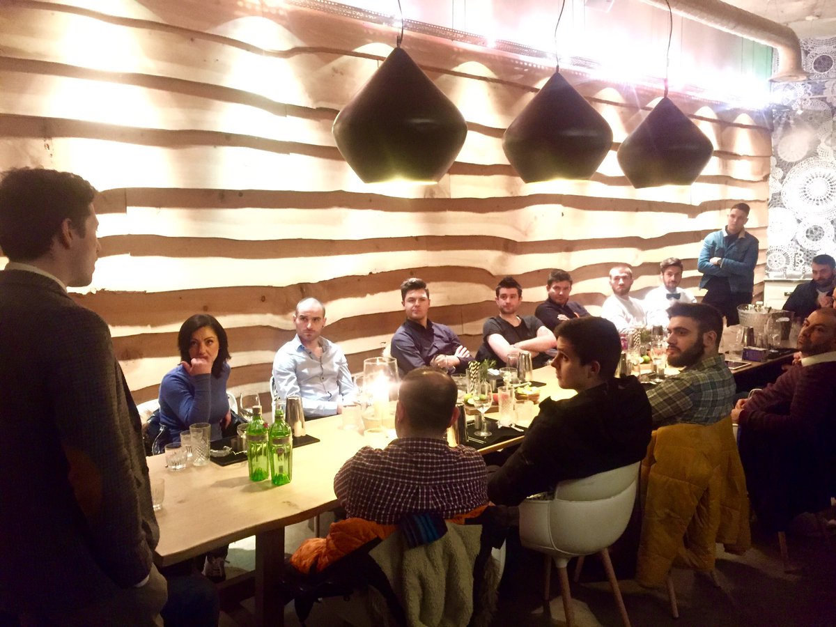 drakeandmorgan's tweet photo. Little bit of #Tanqueray 10 training going on at @thefollybar with @DiageoGB #gin #spirittraining @Tanquerayusa https://t.co/FrZksQm6Jw