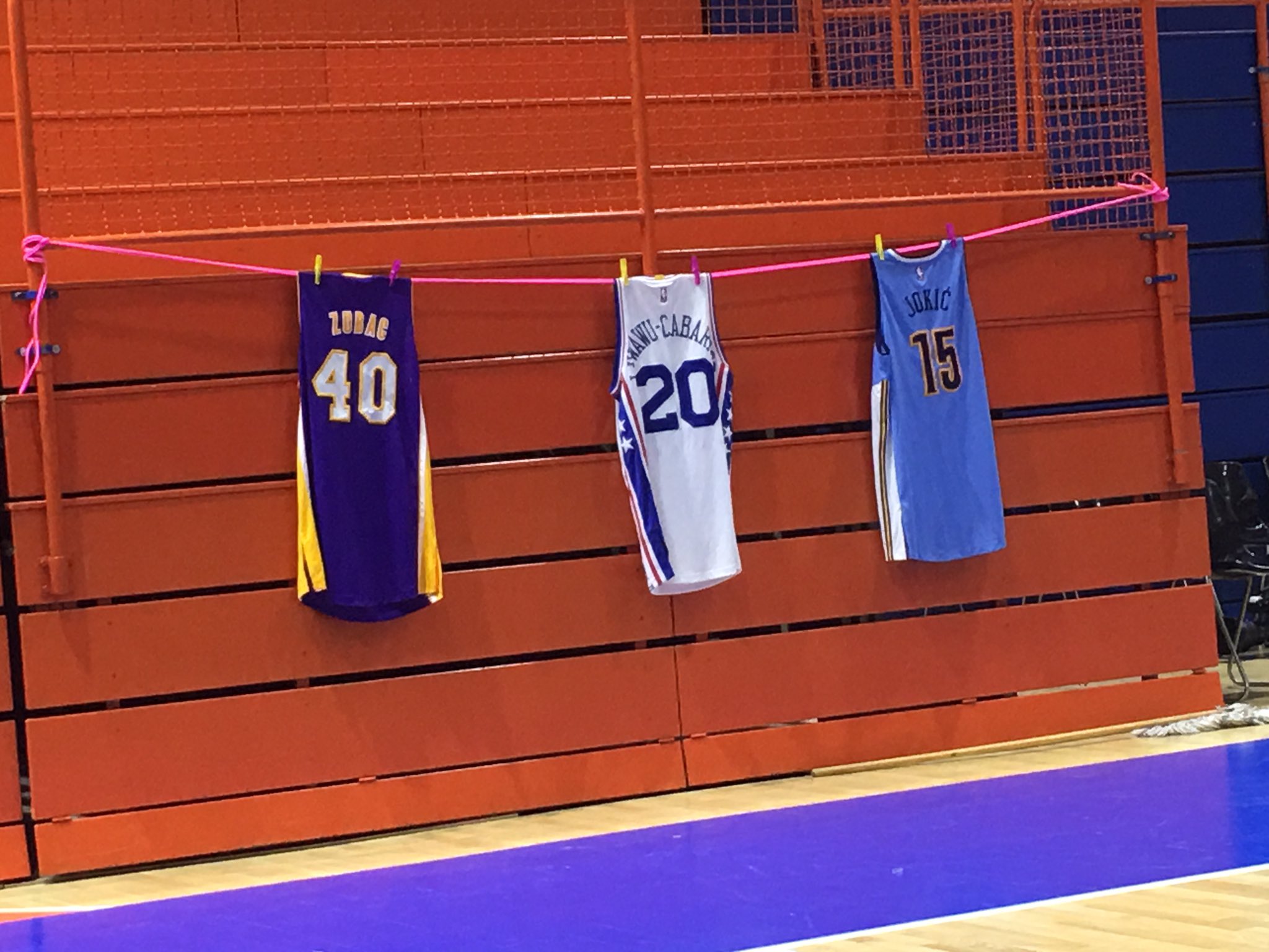 C153nUlVQAERF1p.jpg:large