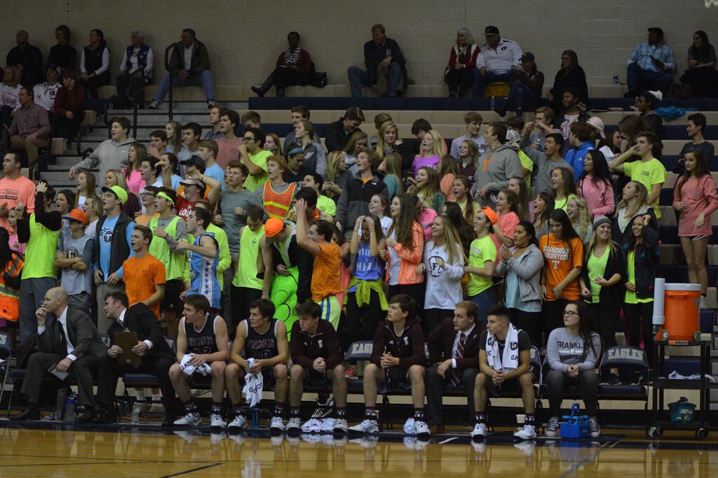 fhsflagship's tweet photo. FRIDAY WE PLAY CENTENNIAL @ HOME😂😂

GAME STARTS @ 6 GET THERE EARLY TO GET A GOOD SPOT😝

MAROON OUT💦

WE HAVE TO PACK THE GYM😳

LETS GOOO🍴🍴🍴 https://t.co/byUb4Av20J
