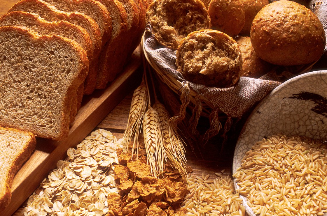 ClubsDiR's tweet photo. ☝️ Canvia els cereals refinats per cereals integrals: contenen més nutrients i més fibra, essencial a qualsevol dieta saludable. #DiRconsell https://t.co/hSb7hNYMQH