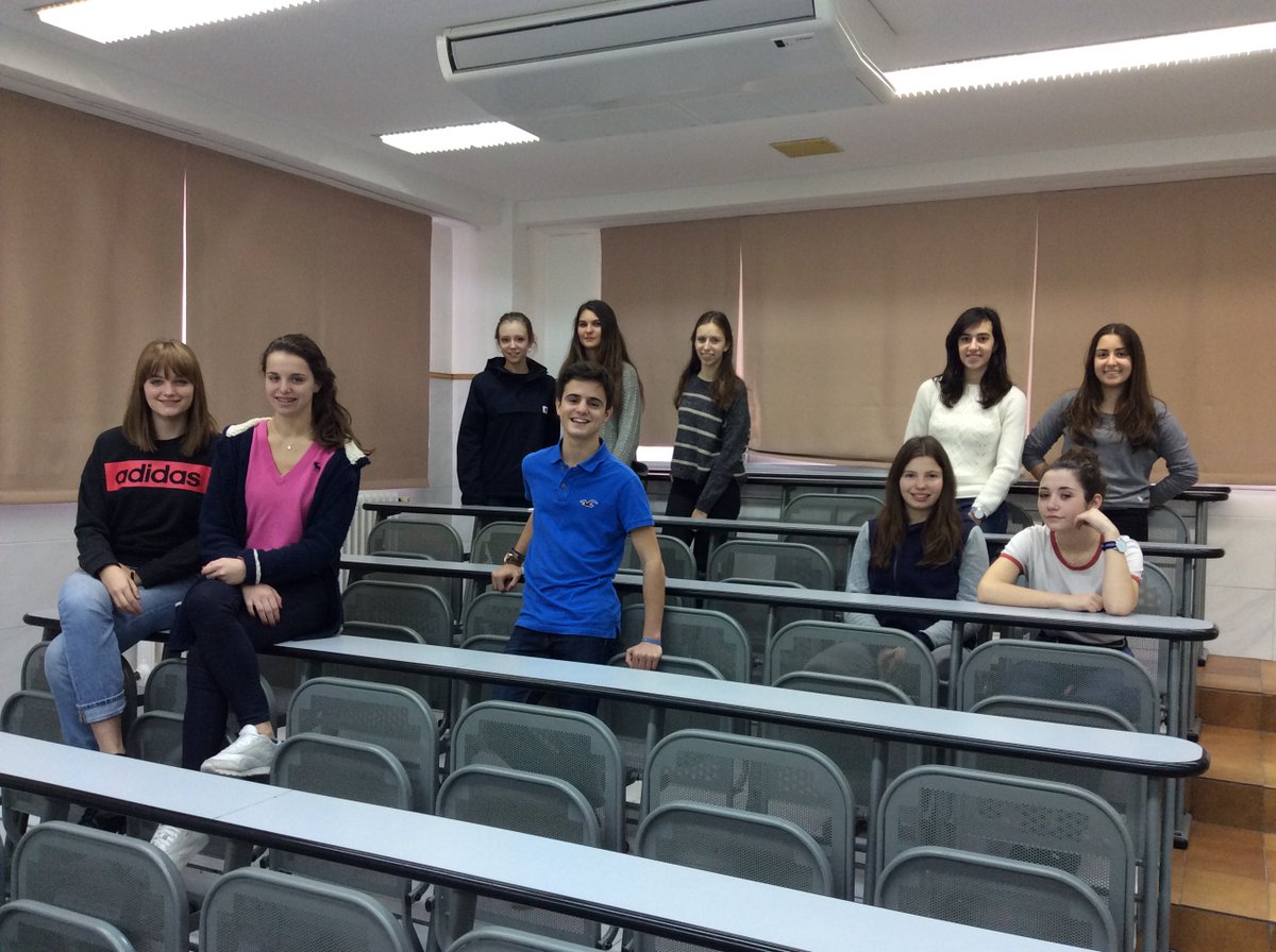 ColegioJoyfe's tweet photo. Hoy nuestros alumnos de 1º Bachillerato asistirán a la primera sesión del Master de liderazgo organizado..
#Joyfe #Curso2016 #IEUniversity https://t.co/MQEcZKzOk3