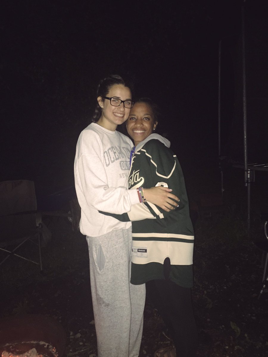 mariahmarg1's tweet photo. To the girl that owns more sweatpants than anyone I know 😉 H16BD to THE @AbigailMagliano aka momma mag😘 have a bomb day, love you 🤑💓 https://t.co/uTJhMvG9lG