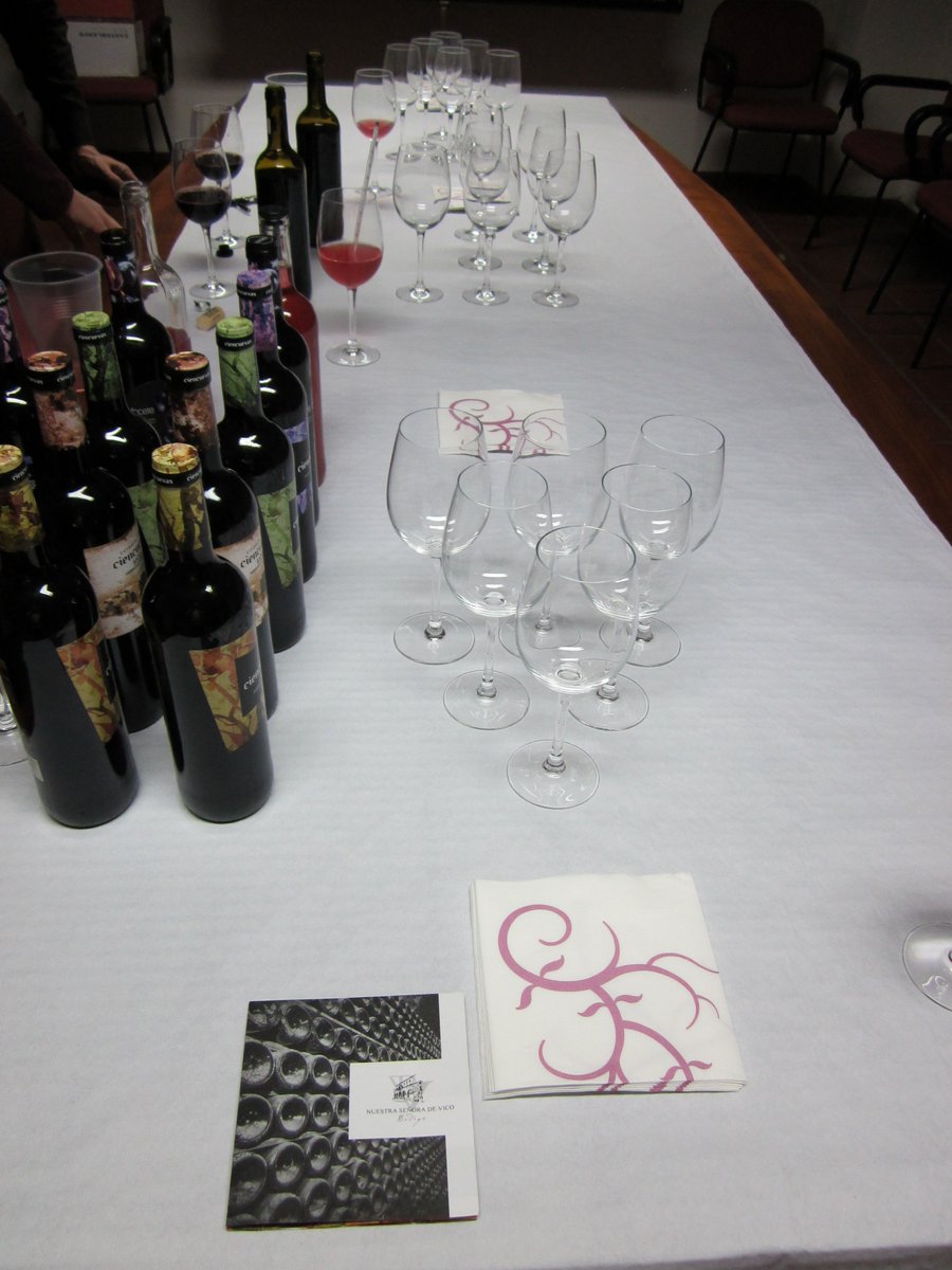 Bodega Ntra.Sra. de Vico organiza una cata de vino y queso, en colaboración con Quesería Eterravan y con Peña la Chispa, este próximo sábado