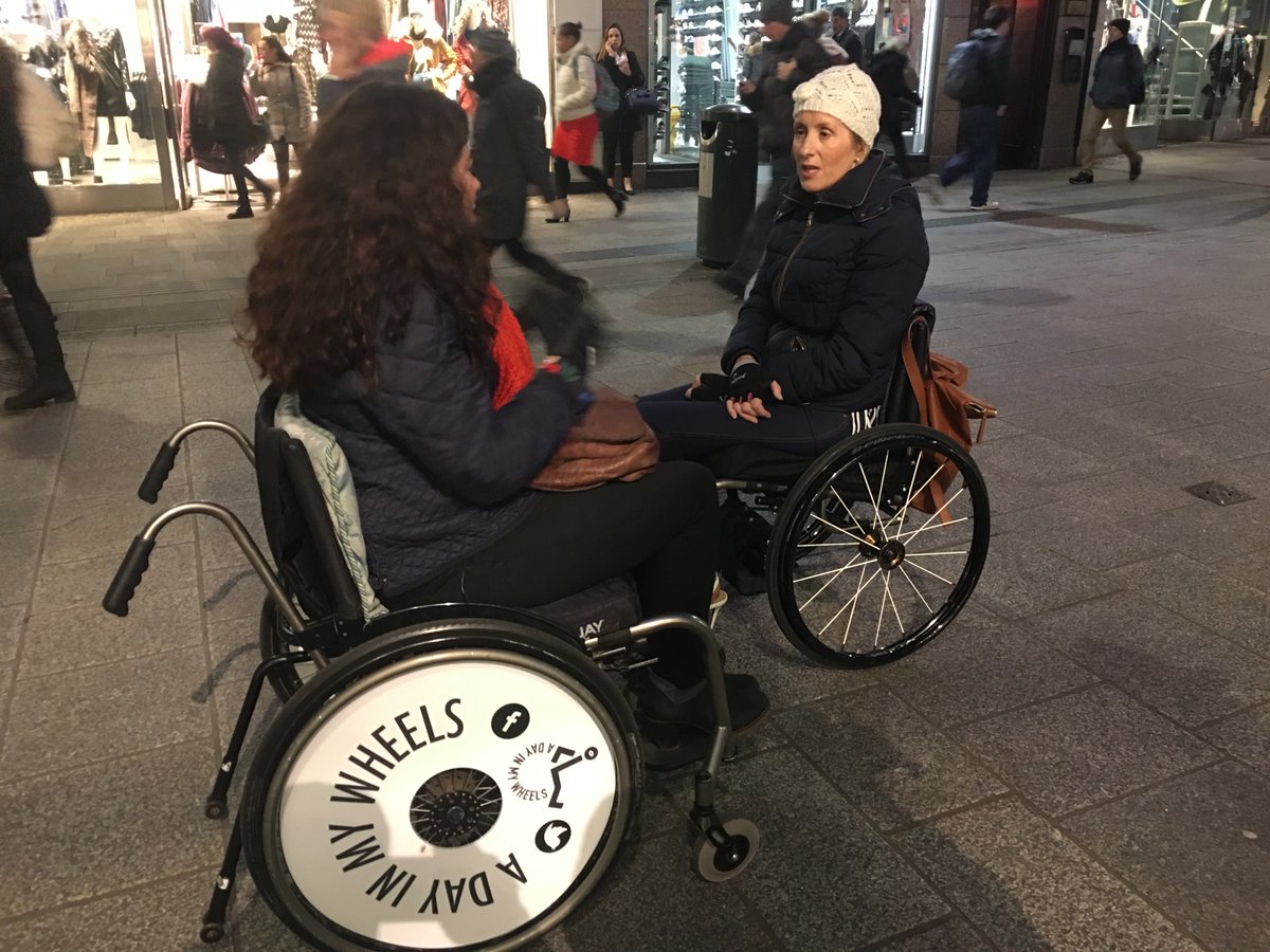 DuicheTG4's tweet photo. Tá Síle ar ais ar an mbóthar san oíche amárach agus í ag tabhairt faoi lá i gcathair rotha. @TG4TV @IrishWheelchair https://t.co/JhTLl1OJqa