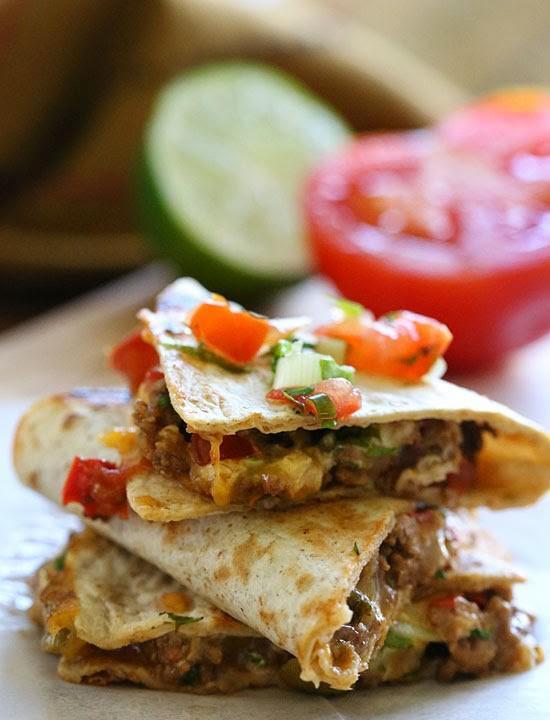 bobfischer100's tweet photo. Picadillo quesadilla. Get the full recipe at https://t.co/TSEI2y1y9R
#recipes
#healthyrecipes
#recipeshare
#food_recipes
#slowcookerrecipes https://t.co/ImjIpZ8DZ3