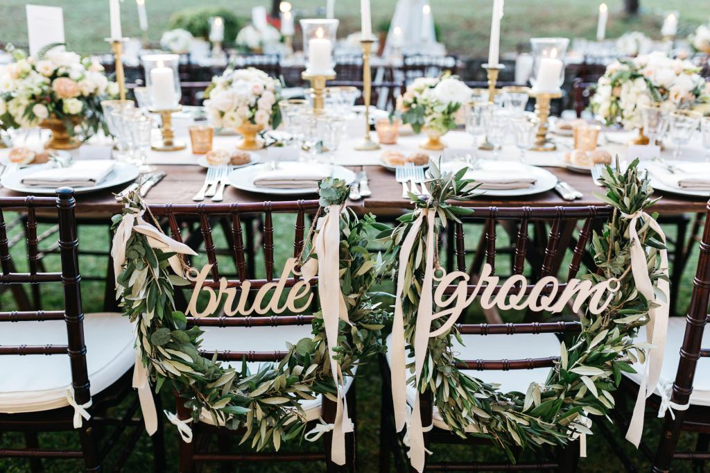 A dreamy peach &amp; gold tablescape  styled by <a href="/luciaboriosi/">Confetti a Colazione</a> &amp; captured by <a href="/photosantucci/">Stefano Santucci</a> rockmywedding.co.uk/sabrina-jacopo/