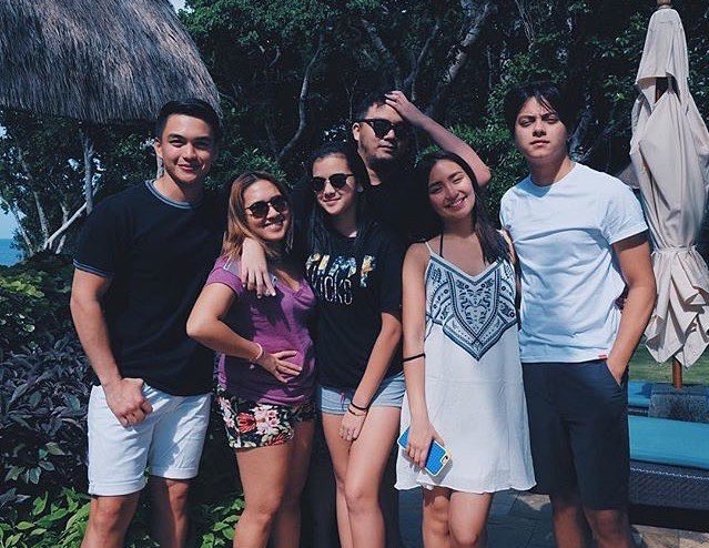 indah itu ketika liburan bareng keluarga,tmn dan masa depan (pcr) haha <a href="/bernardokath/">KATH 🐘</a> 😜 #pangakoForbiddenLove