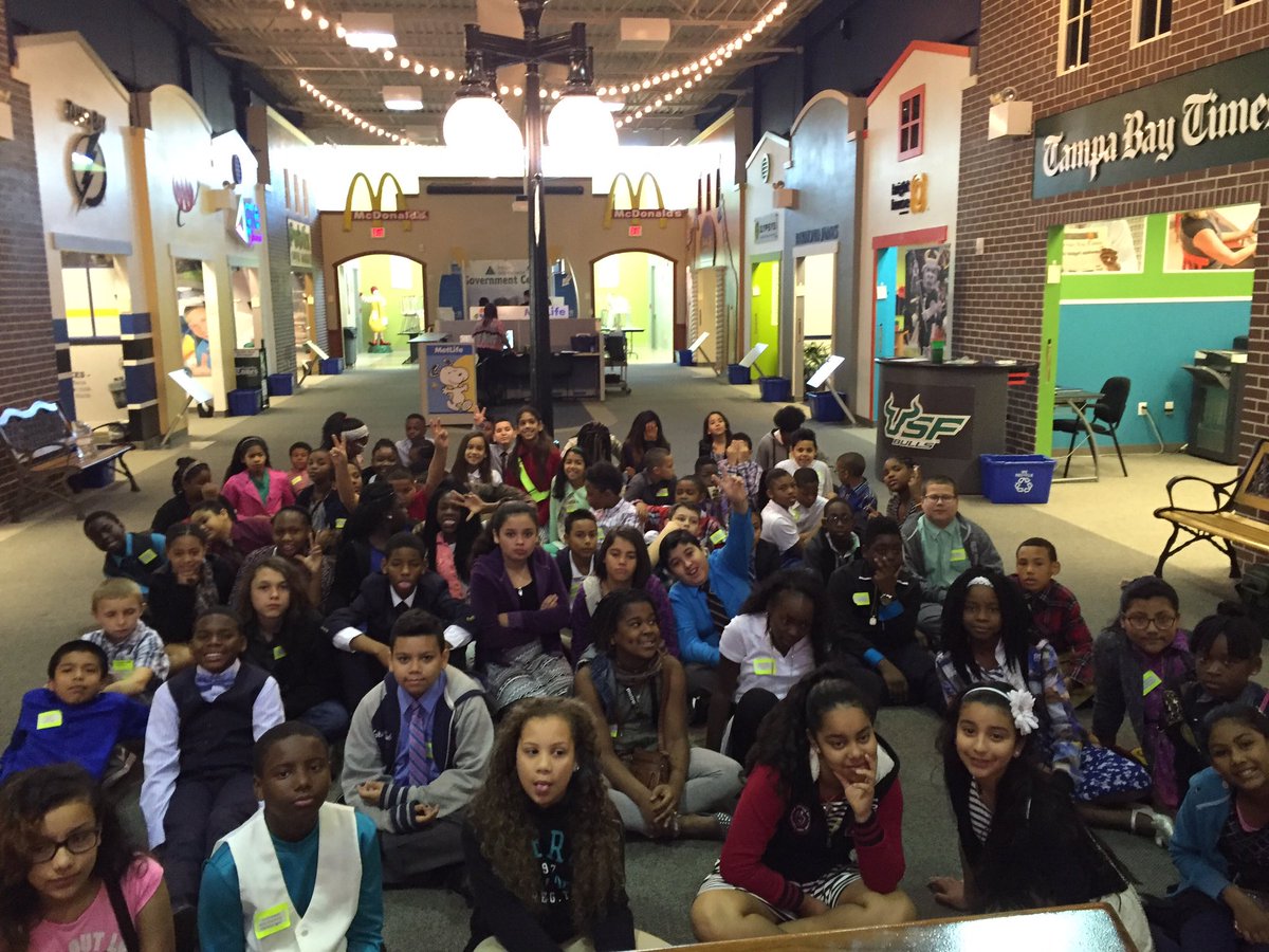 <a href="/WitterElem/">@WitterElem</a> 5th graders are getting career ready at JA BizTown!! #futureleaders <a href="/HillsboroughSch/">Hillsborough Schools</a>