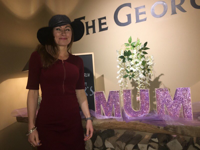 kathwineoclock's tweet photo. Fab catching up with the lovely Jane of @successfulmum last night 😊#successfulmums #mumpreneur #mumsinbusiness #mumsandworking https://t.co/4XlhVq5R0p