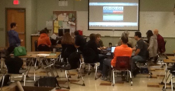 RobinRinTX's tweet photo. RHS Art of Teaching gets everyone off to a good start to the day! #LISDsecsci https://t.co/mnhNI7IepY