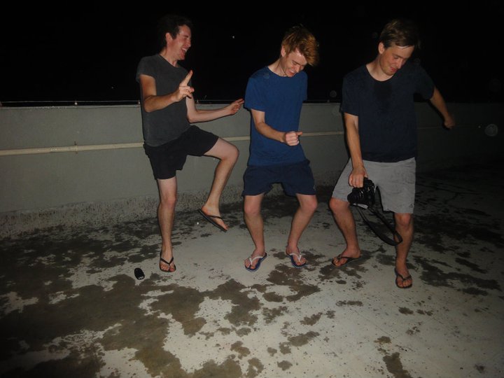 Dancing in the studio? Yep! Desk &amp; Photo Studio for £300pm in SE London! hello@wanderingbears.co.uk for info! 📸 #studio #deskspaces #london