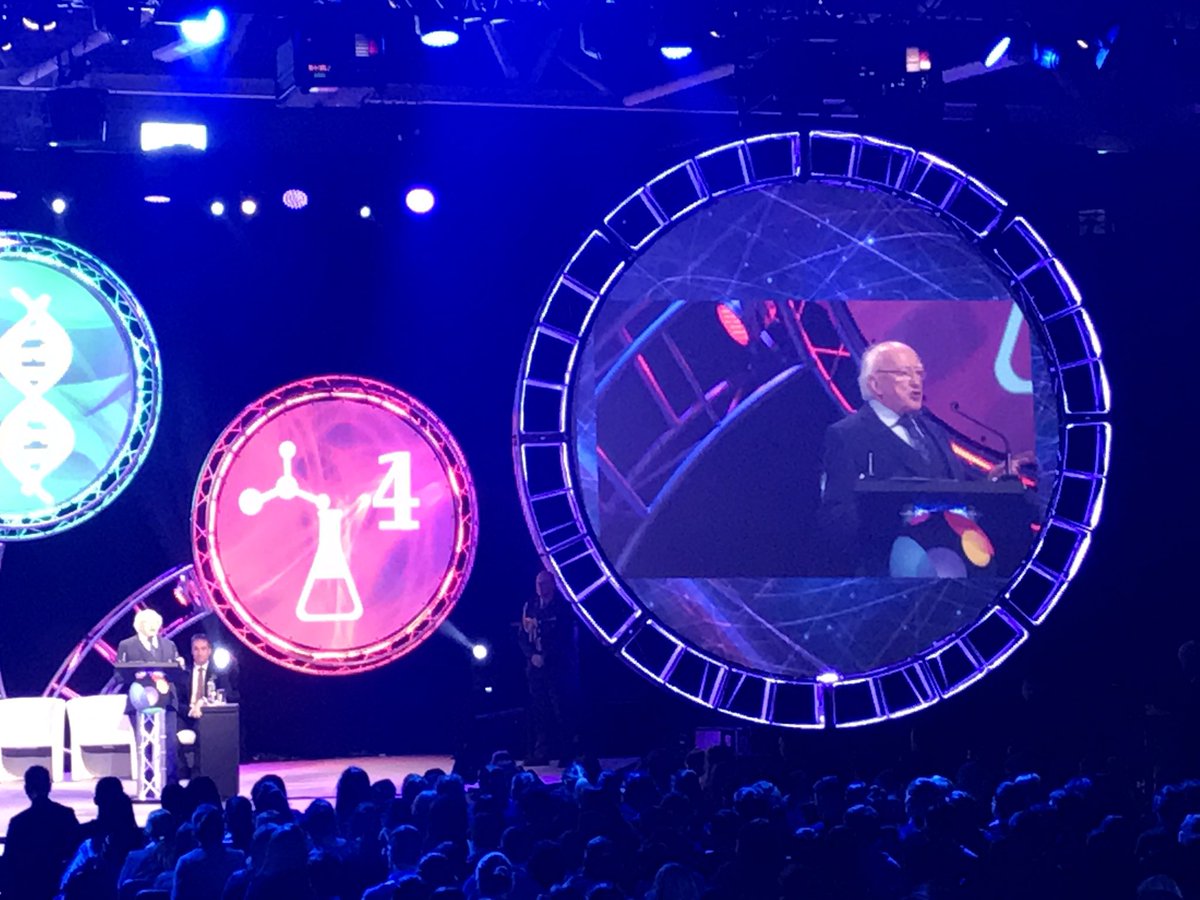 ColaisteIosaef's tweet photo. @BTYSTE President Micheal D. Higgins giving the opening address at the BT Young Scientist 2017 https://t.co/Cf8sGeauQH
