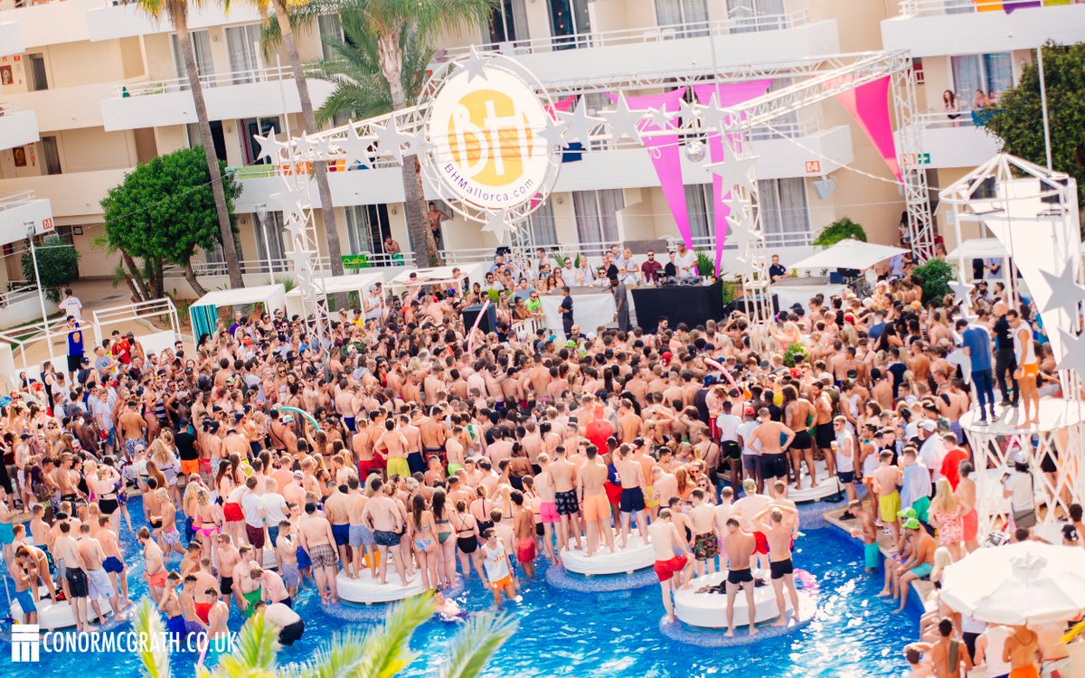BHMallorca's tweet photo. Memories from #CreamfieldsMallorca Where you there? If not don´t miss out this summer 😱@CRAIGCROMPTONDJ @DJ_PBH https://t.co/a6hNp8gxwI