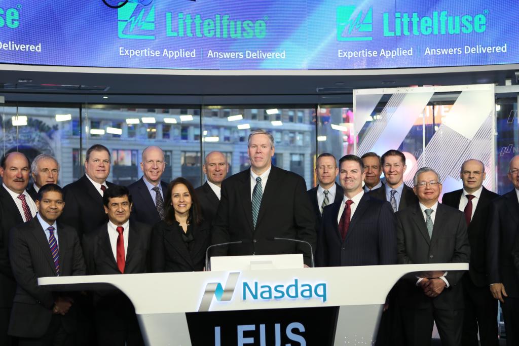 NasdaqExchange's tweet photo. .@littelfuse rings the @Nasdaq Opening Bell! 🔔🎉$LFUS https://t.co/m5O4Zh2RUg