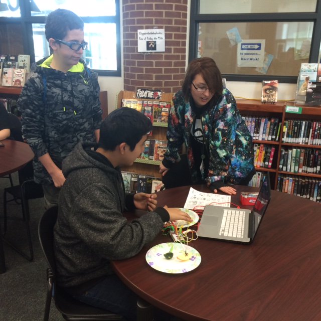 WNGALibrary's tweet photo. Students having fun with the @makeymakey in the library! Come in and play! https://t.co/zPVWXGzbcn