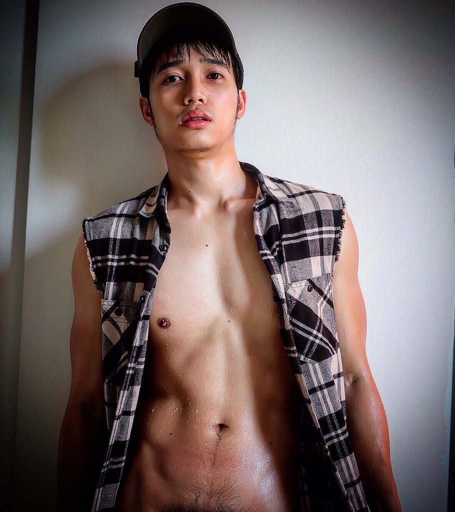 IG_wachrin666's tweet photo. ทักทายครับ @มาทักทายกันบ้างนะครับ iG:wachrin111 https://t.co/dghz1QT3g0