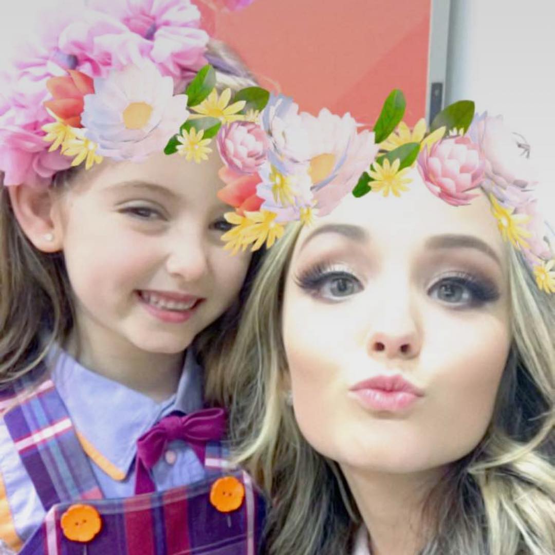 Hoje eu e minha Lindona fizemos surpresas pra vocês!!!!!
 Em breve mais novidades!!!
#cumplicescomcarinha 
#sbt #carinhadeanjo 
#timecarinha