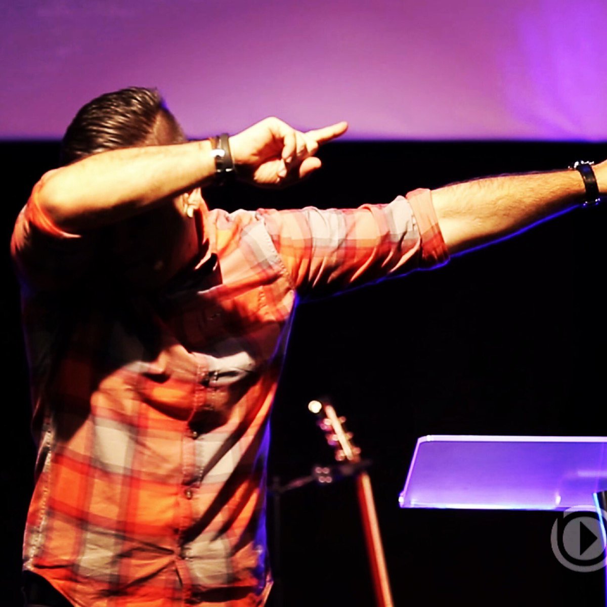PasteurPatrice's tweet photo. Je n'ai pas pu m'empêcher de faire un #DAB pour mon 1er message de l'année 👍 https://t.co/oTVOloN52N