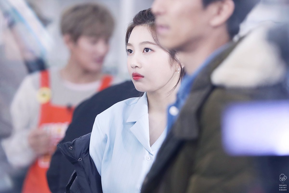WNCJOY's tweet photo. 170111 편의점을 털어라 3p

https://t.co/H2Ya54VVe8
https://t.co/0KsDxZwjAb
https://t.co/SLlLRWg2oN

#Redvelvet #레드벨벳 #Joy #조이 https://t.co/0BaRIapTgr