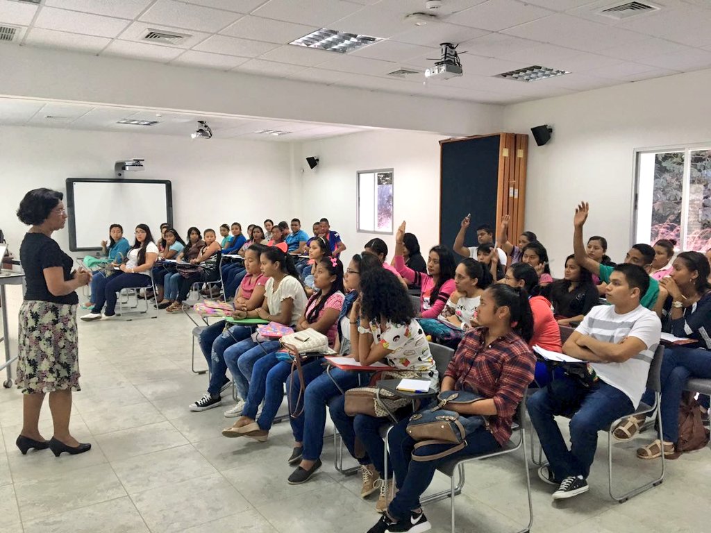 Universidad dePanamá tweet media