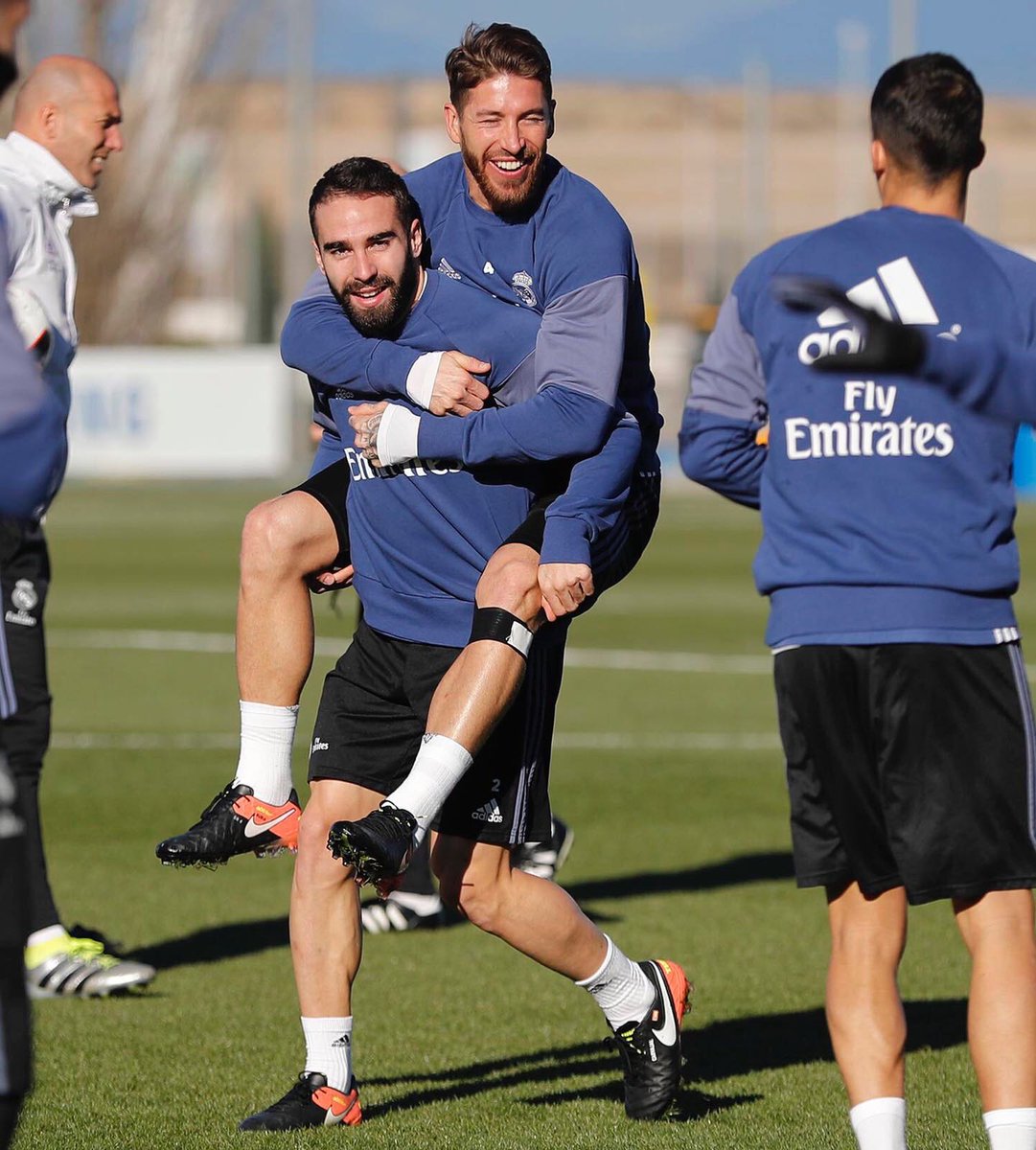SergioRamos's tweet photo. A este animal no hay quien lo pare.😂 Un añito más. ¡Felicidades, amigo! / This beast is unstoppable.😂 Happy birthday, amigo!
@DaniCarvajal92 https://t.co/nBVe7DceVS