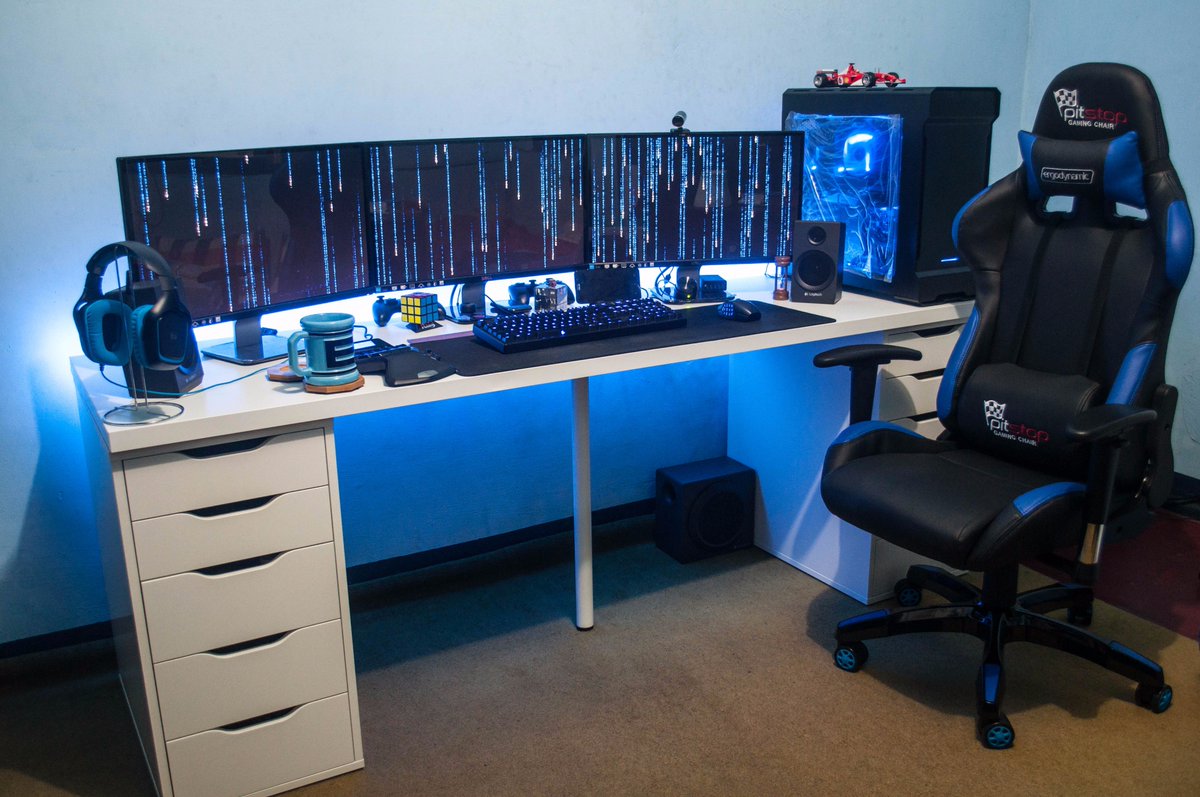 ChanUdarbe's tweet photo. Fixed the rest of the messy cables underneath the desk. Now it is "purrfect". Just gotta neaten up the wires above. #SetupAddicts https://t.co/0mdRuwkjLX