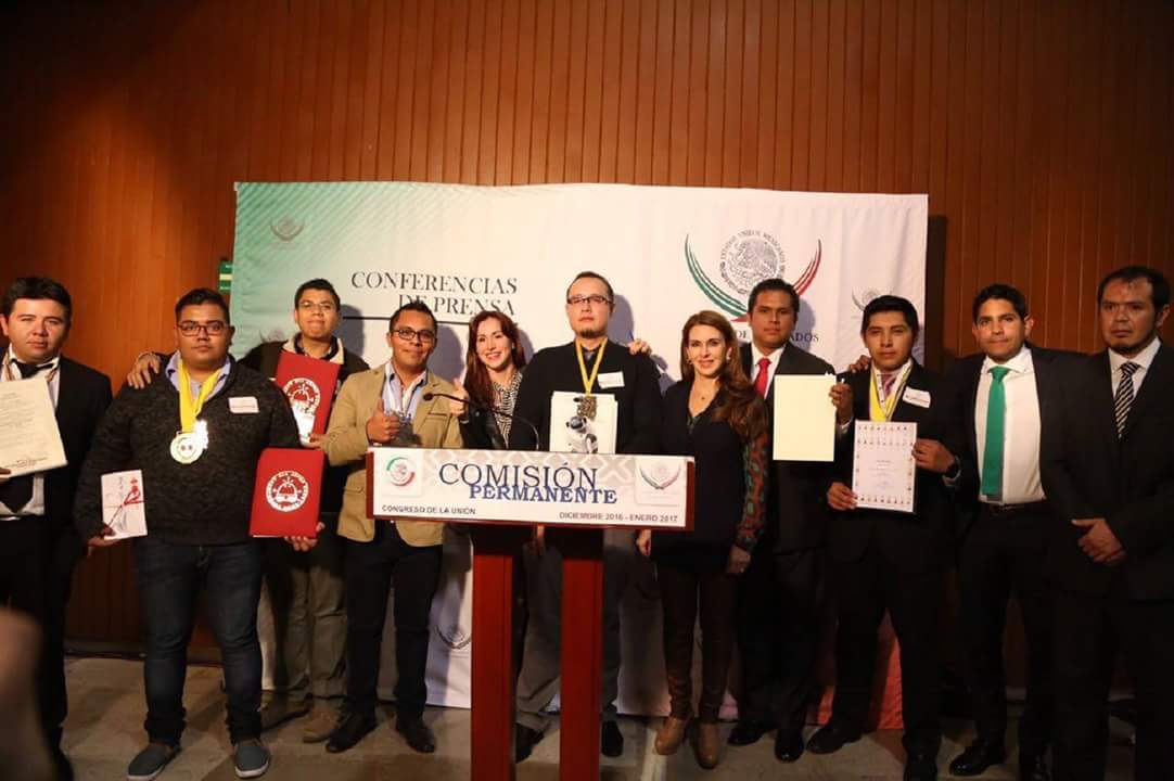 IPN_MX's tweet image. #OrgulloIPN La Cámara de Diputados reconoció participación de politécnicos en All Japan Robot Sumo Tournament 2016. bit.ly/2jh3tch