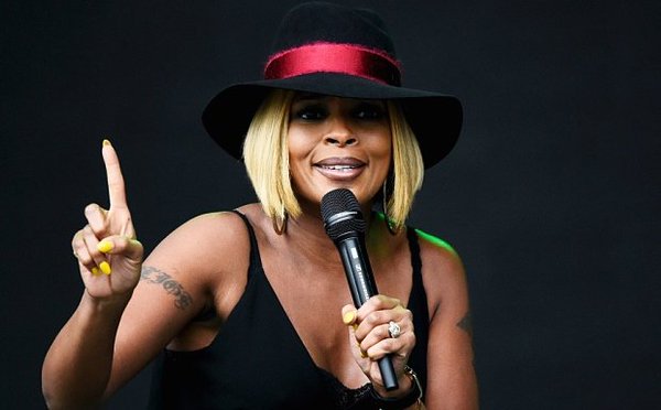  HAPPY BIRTHDAY MARY J. BLIGE! FAMILY AFFAIR .   