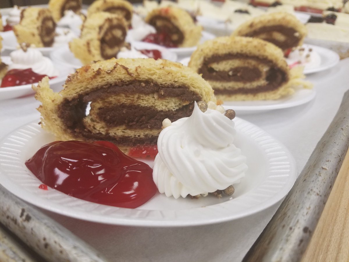 MlecCulinary's tweet photo. We're back to make your day a little sweeter with blueberry pie, Nutella rolls, and cheesecake! #culinary #MLEC https://t.co/gVvnn0tdJ3