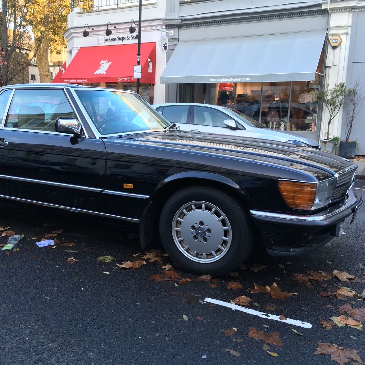 jimatazgz's tweet photo. Hoy os traigo un coche que nunca perderá su elegancia #MercedesBenz #420SL 😉 https://t.co/Y3pOacwPtM