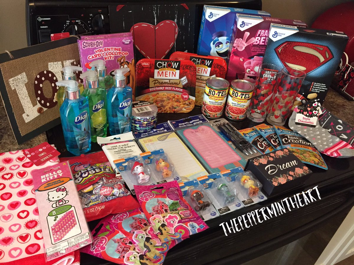PeppermintBlogs's tweet image. Check out my @DollarTree haul and a few favorites! #dollartree 
thepeppermintheart.blogspot.com/2017/01/dollar…