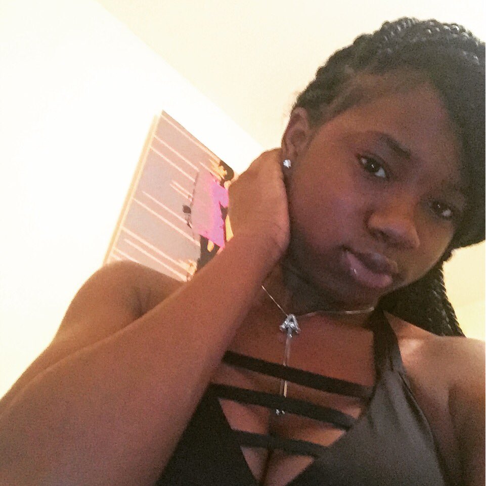 1yasMEAN's tweet photo. cutie😘😘 #faceswollen https://t.co/hXSgAq3bFU